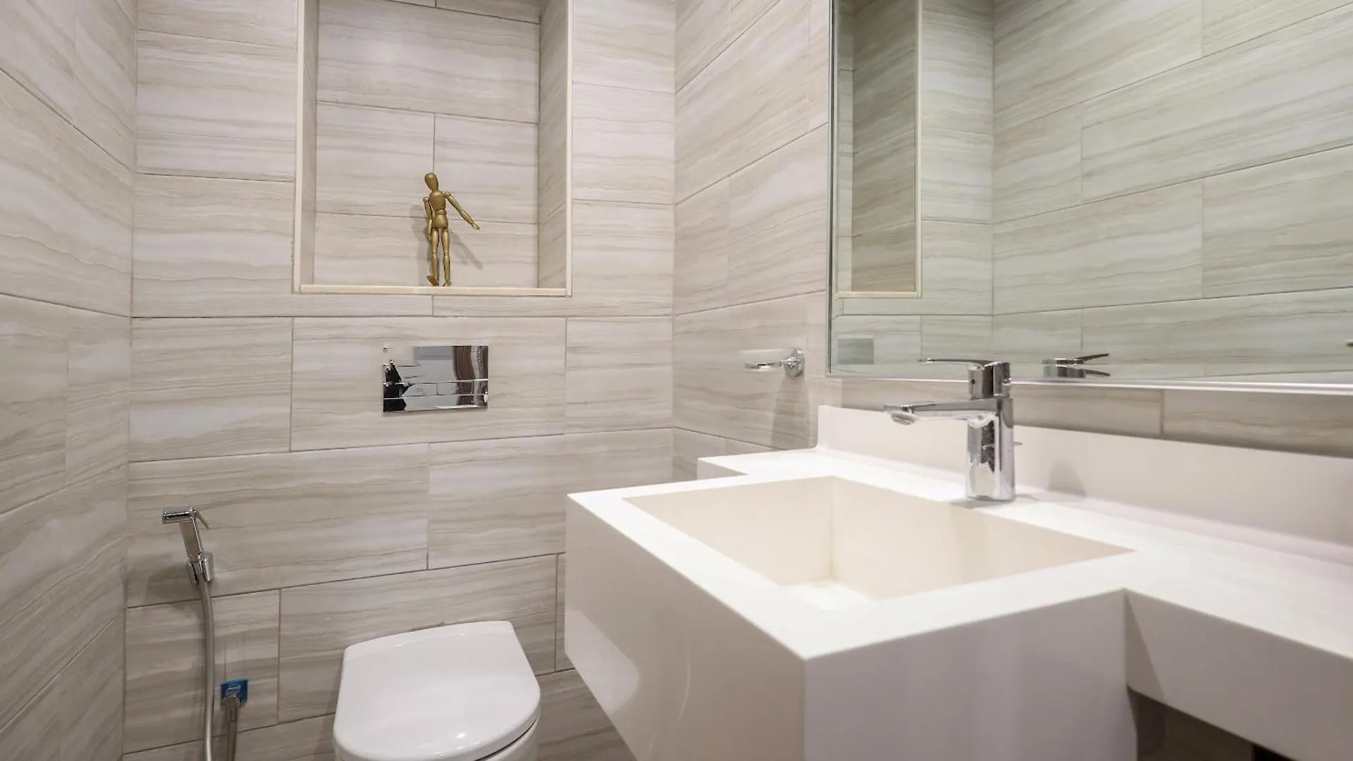 Elite Lux Holiday Homes - Stunning Lake View 1Bhk Retreat In Jlt Dubai United Arab Emirates