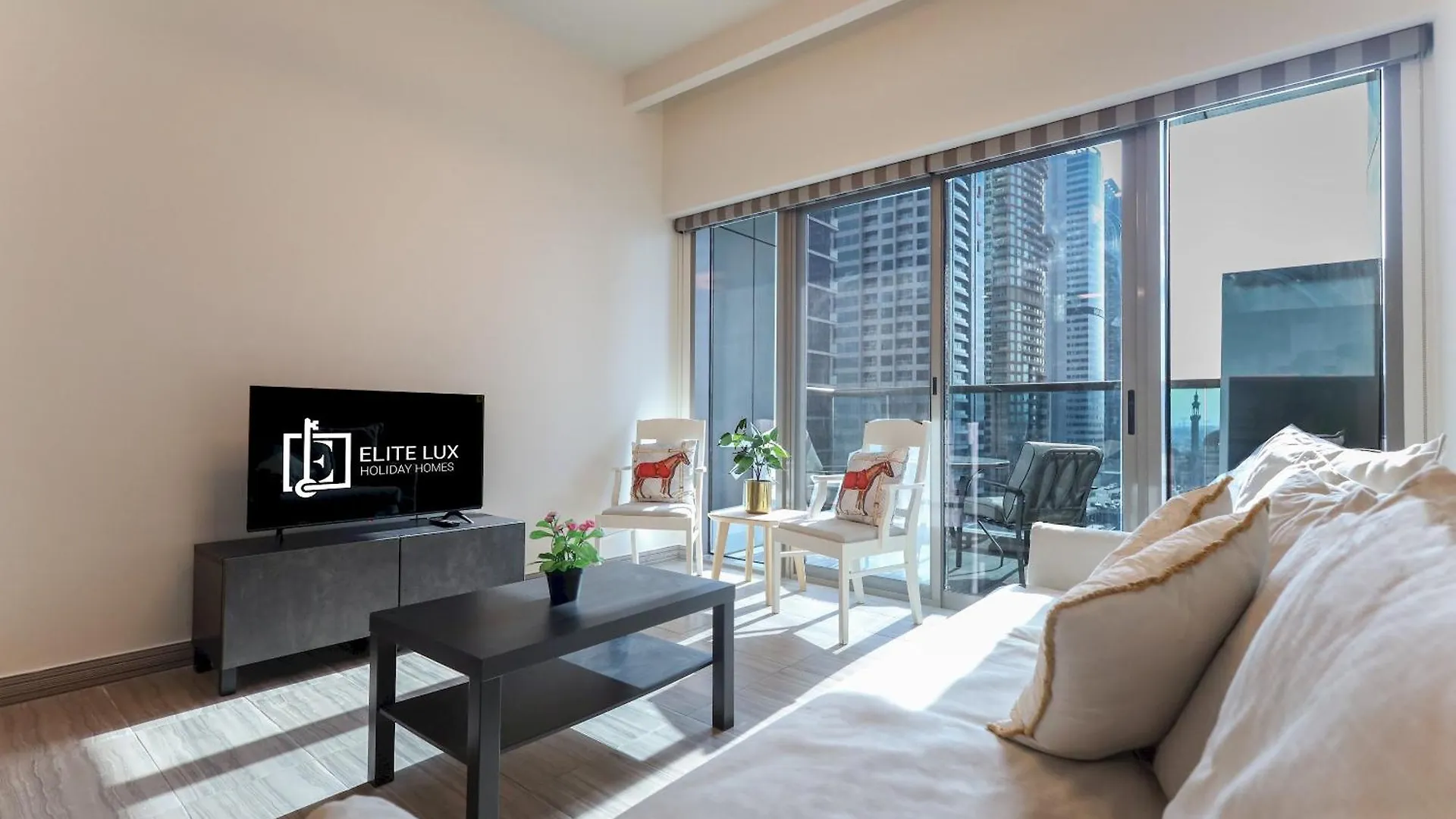 Elite Lux Holiday Homes - Stunning Lake View 1Bhk Retreat In Jlt Dubai 0*,