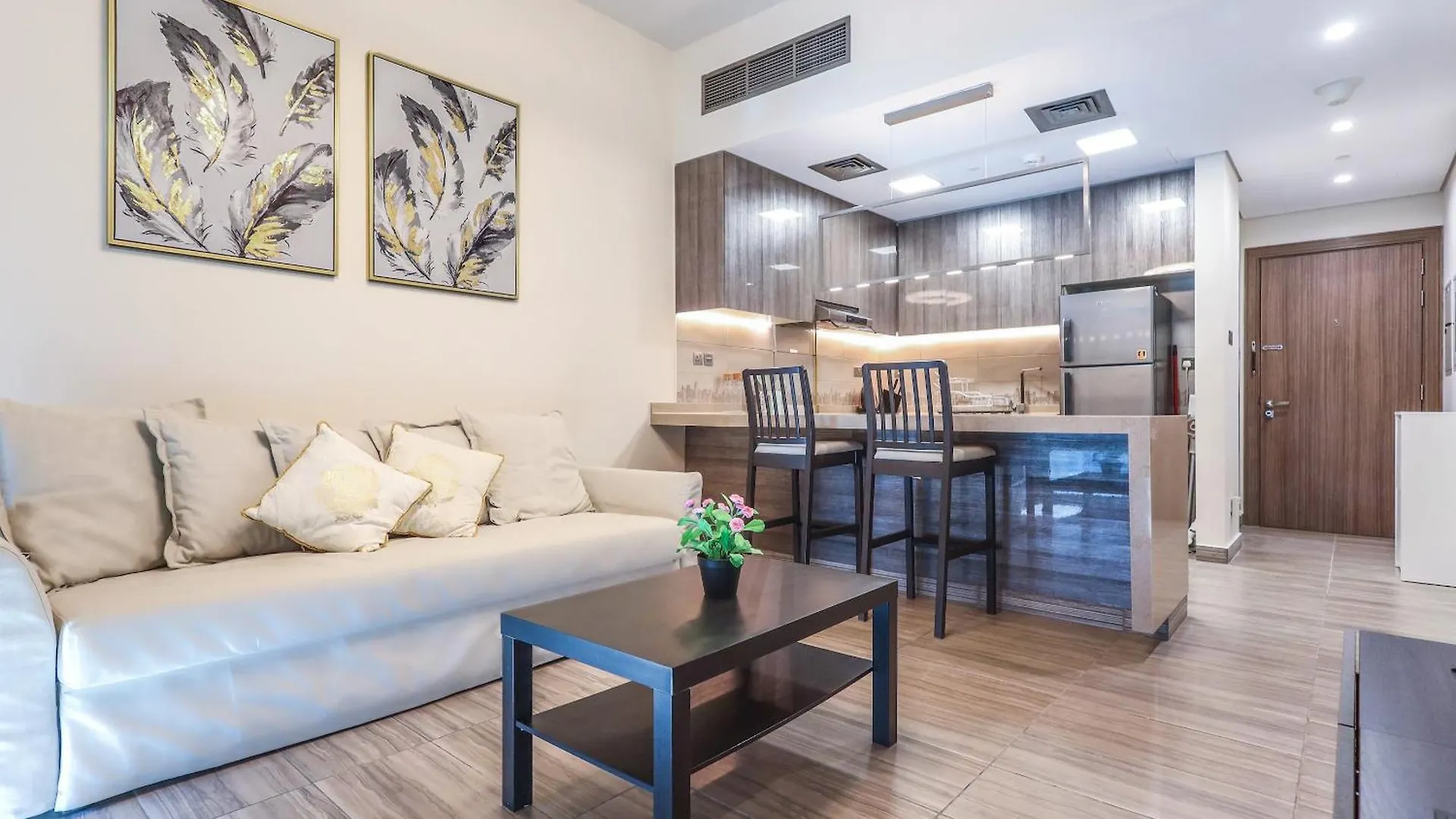 Elite Lux Holiday Homes - Stunning Lake View 1Bhk Retreat In Jlt Dubai Apartment